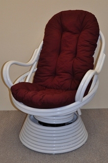 Ratanov houpac keslo Swivel bl polstr vnov